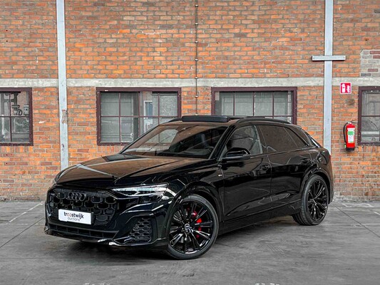 Audi Q8 60 TFSIe Quattro S-Line 490hp 2025 Plug-In Hybrid Factory Warranty