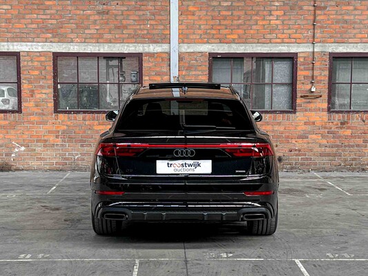 Audi Q8 60 TFSIe Quattro S-Line 490hp 2025 Plug-In Hybrid Factory Warranty