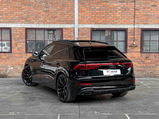 Audi Q8 60 TFSIe Quattro S-Line 490hp 2025 Plug-In Hybrid Factory Warranty