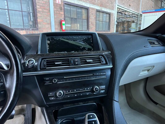 BMW 650i Cabriolet 4.4 V8 F12 M-Sport 445pk 2013 6-serie