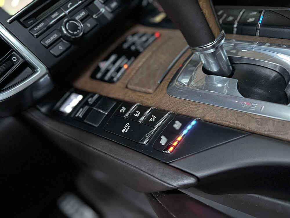 Porsche Cayenne Turbo 4.8 V8 500pk 2011, TB-959-G