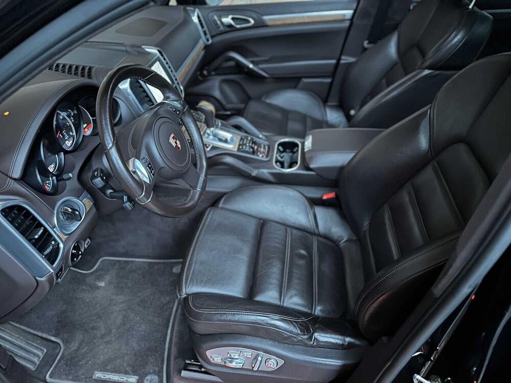 Porsche Cayenne Turbo 4.8 V8 500pk 2011, TB-959-G