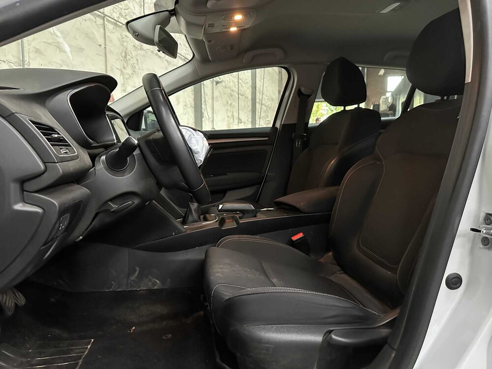 Renault Mégane Estate 1.0 TCe Zen 114pk 2022, R-036-XN