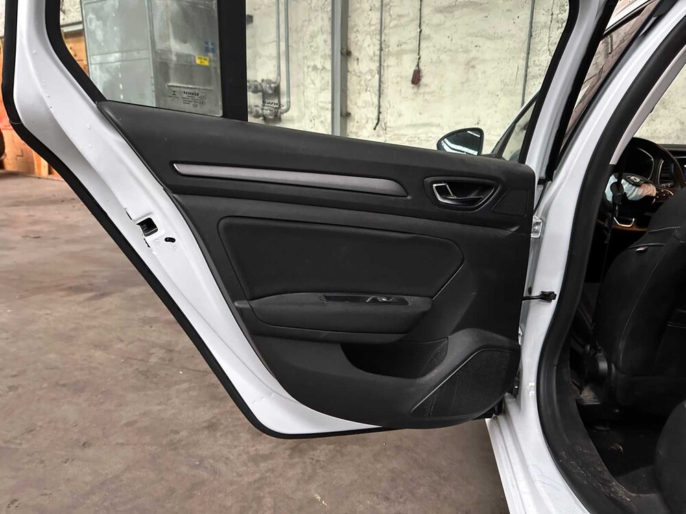 Renault Mégane Estate 1.0 TCe Zen 114pk 2022, R-036-XN