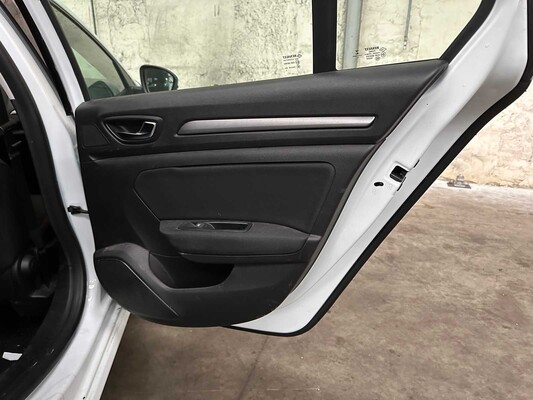 Renault Mégane Estate 1.0 TCe Zen 114pk 2022, R-036-XN