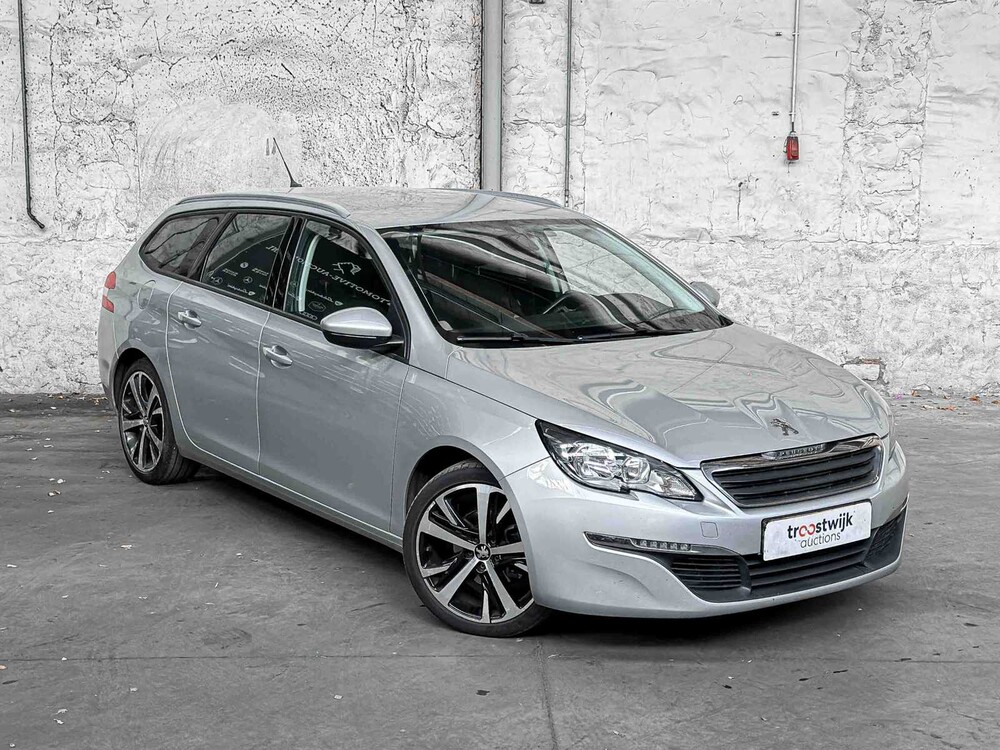 Peugeot 308 1.2 PureTech Allure 110pk 2015, ZT-579-K