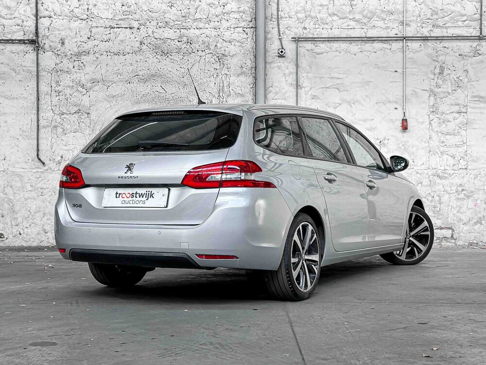 Peugeot 308 1.2 PureTech Allure 110pk 2015, ZT-579-K