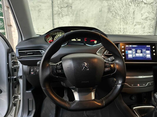 Peugeot 308 1.2 PureTech Allure 110pk 2015, ZT-579-K