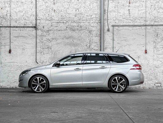 Peugeot 308 1.2 PureTech Allure 110pk 2015, ZT-579-K