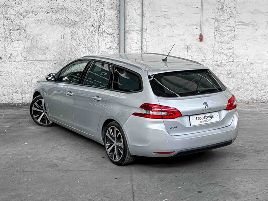 Peugeot 308 1.2 PureTech Allure 110pk 2015, ZT-579-K