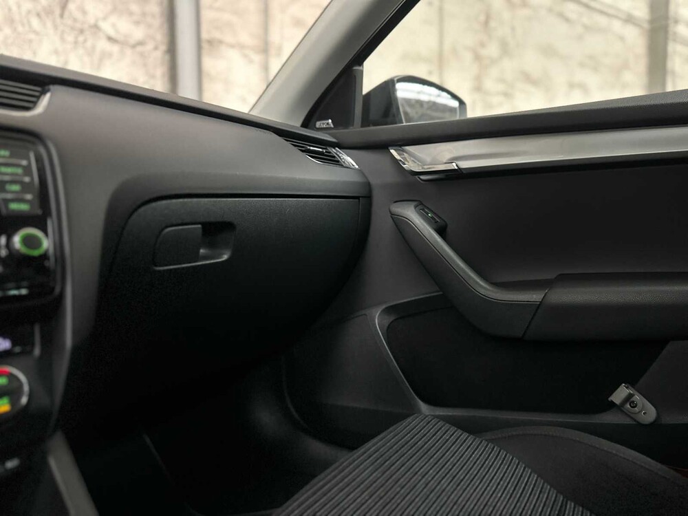 Skoda Octavia Combi 1.2 TSI Grt Eleg Bns 110pk 2014, 7-TXJ-83