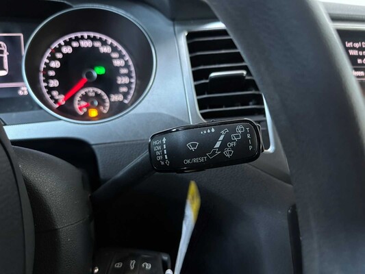 Volkswagen Golf Sportsvan 1.0 TSI Highline 110pk 2018, N-155-RT