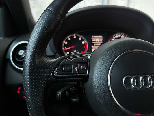 Audi A1 Sportback 1.4 TFSI S-line PDC 122pk 2013, 7-KFN-93