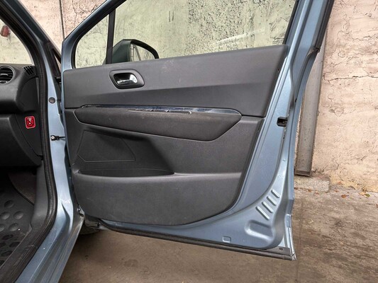 Peugeot 5008 1.6 THP ST 5p. 156pk 2010, 84-NNH-8