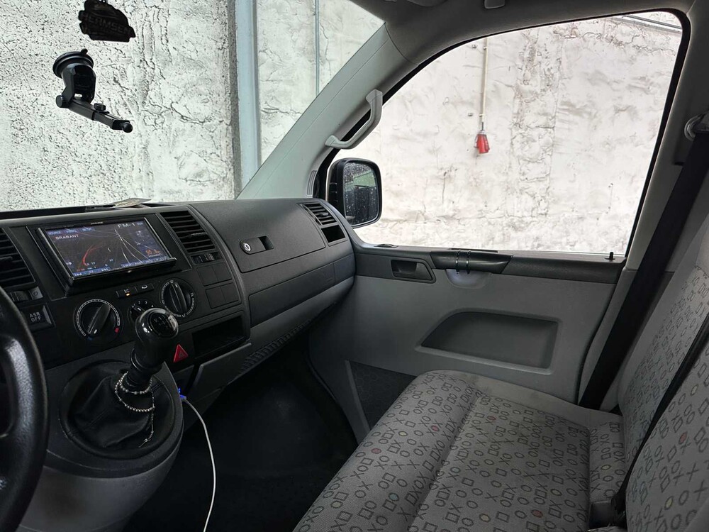 Volkswagen Transporter 2.5 TDI 340 131pk 2008, 2-VBN-50