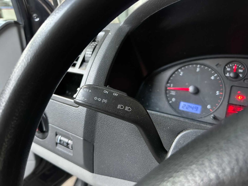 Volkswagen Transporter 2.5 TDI 340 131pk 2008, 2-VBN-50