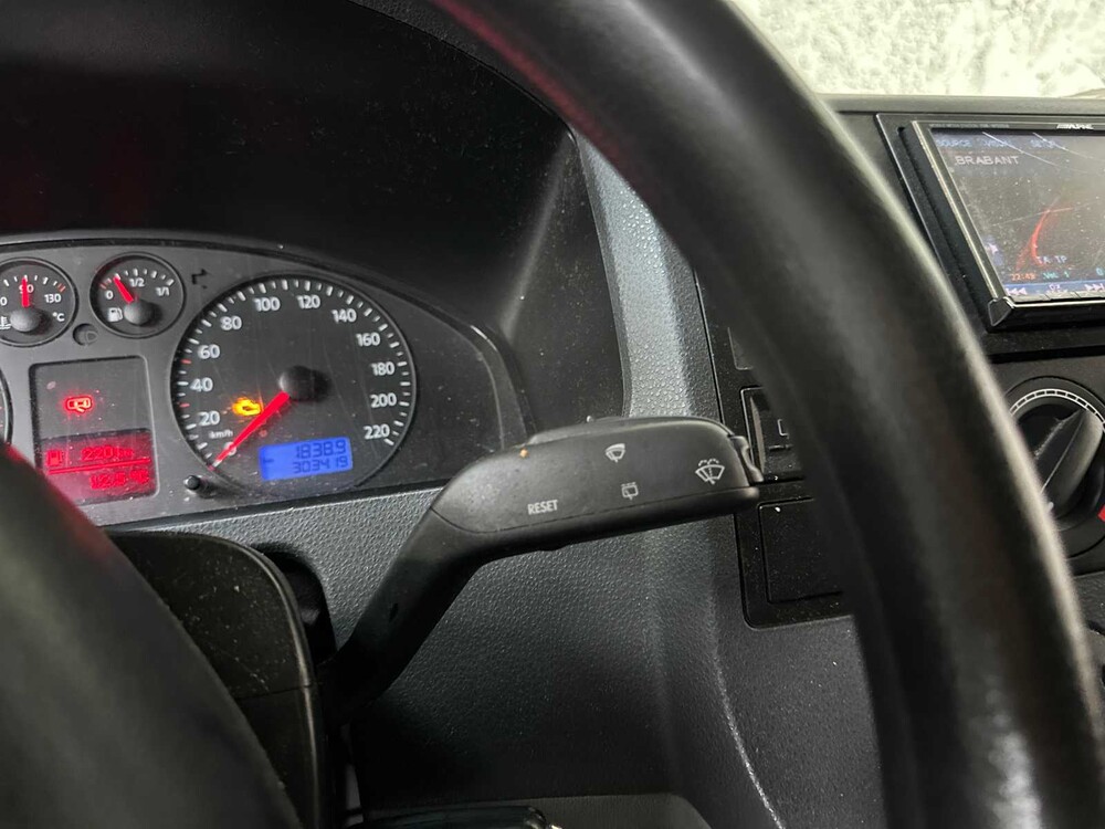 Volkswagen Transporter 2.5 TDI 340 131pk 2008, 2-VBN-50