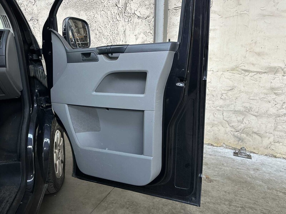 Volkswagen Transporter 2.5 TDI 340 131pk 2008, 2-VBN-50