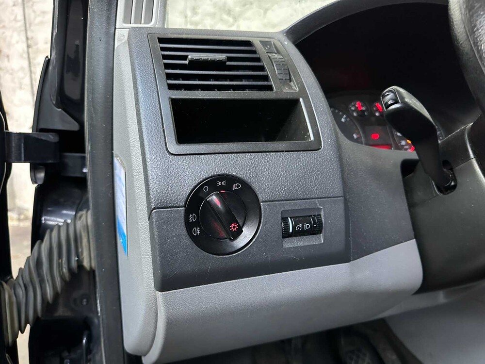 Volkswagen Transporter 2.5 TDI 340 131pk 2008, 2-VBN-50