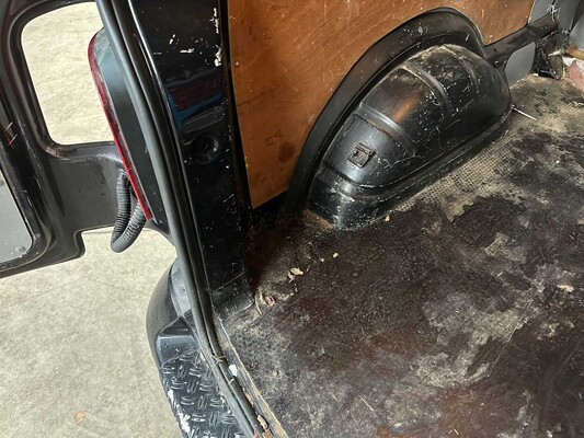 Volkswagen Transporter 2.5 TDI 340 131pk 2008, 2-VBN-50