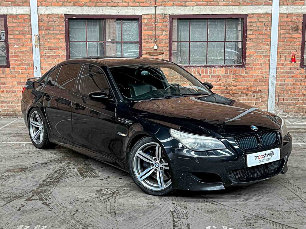 BMW M5 5.0 V10 E60 507hp 2008 5-Series YOUNGTIMER