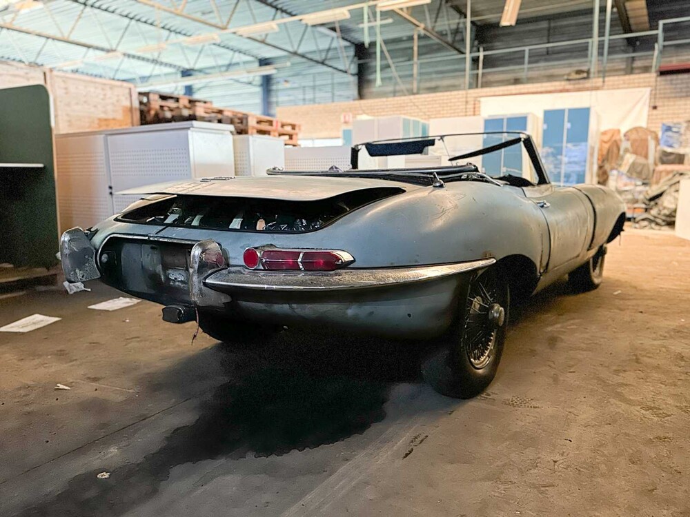 Jaguar E-Type XKE Cabriolet 4.2 6-cylinder in line Series 11/2 1968 Roadster
