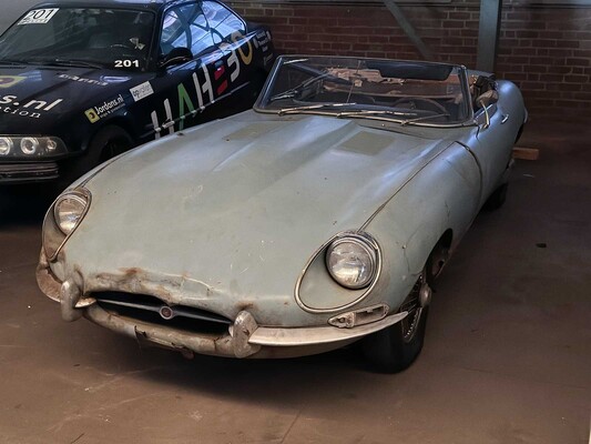 Jaguar E-Type XKE Cabriolet 4.2 6-cylinder in line Series 11/2 1968 Roadster