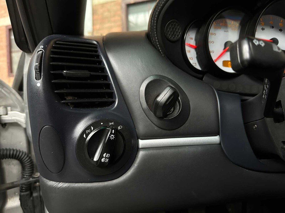 Porsche 911 Carrera 4S 996 (Manual) 320hp 2004 Youngtimer