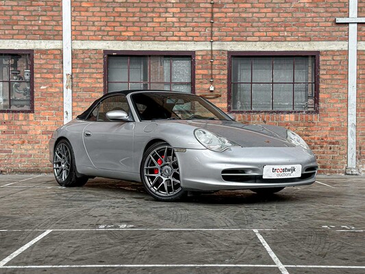 Porsche 911 Cabriolet Carrera 3.6 996 320p 2003 Youngtimer HANDGESCHAKELD
