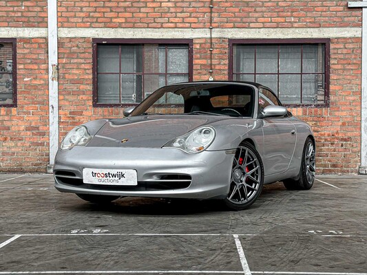 Porsche 911 Cabriolet Carrera 3.6 996 320p 2003 Youngtimer HANDGESCHAKELD