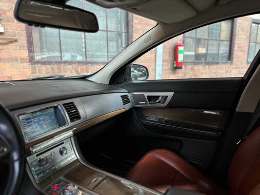 Jaguar XF SV8 4.2 Supercharged 416hp 2008 (Original-NL), 31-ZL-GR Youngtimer