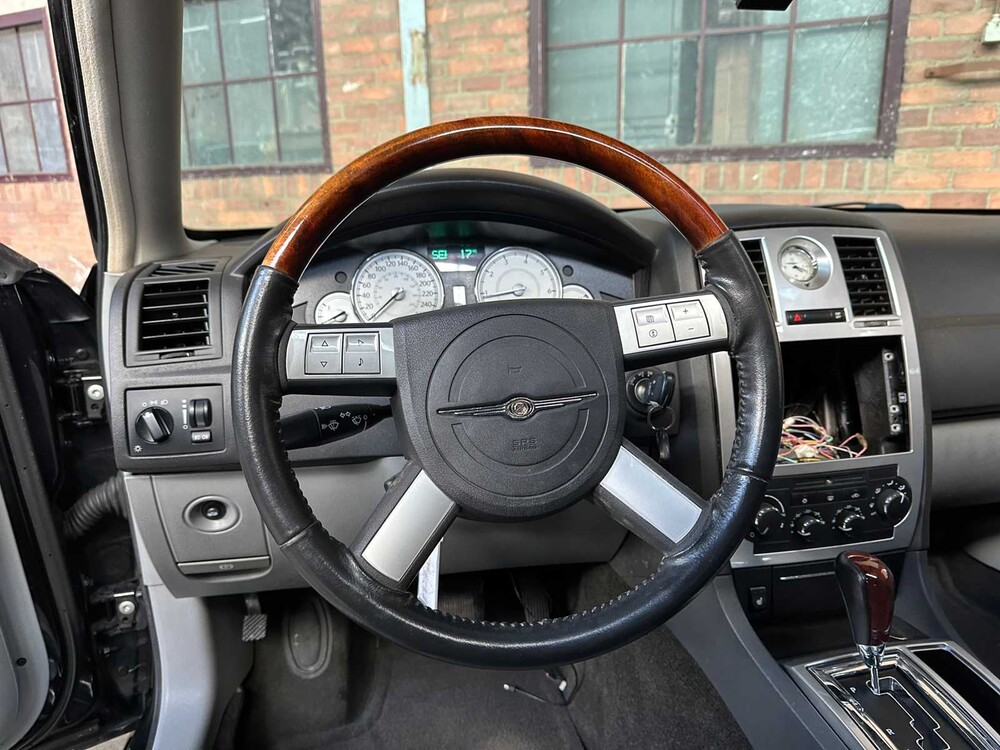 Chrysler 300C HEMI 5.7 V8 340hp 2005 -Youngtimer-