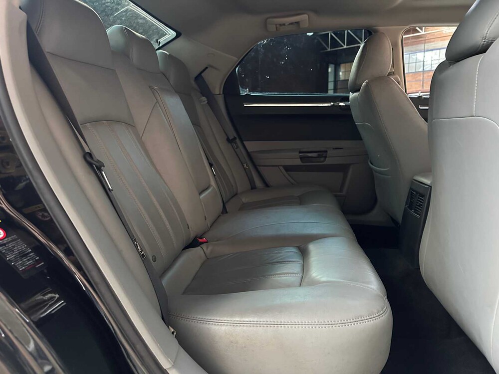 Chrysler 300C HEMI 5.7 V8 340hp 2005 -Youngtimer-