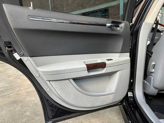 Chrysler 300C HEMI 5.7 V8 340hp 2005 -Youngtimer-