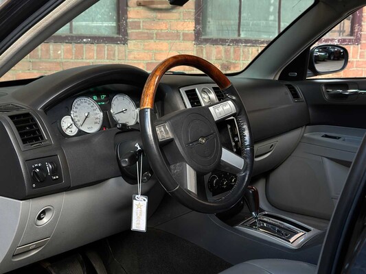 Chrysler 300C HEMI 5.7 V8 340hp 2005 -Youngtimer-