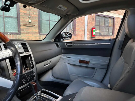 Chrysler 300C HEMI 5.7 V8 340hp 2005 -Youngtimer-