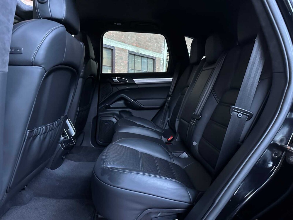 Porsche Cayenne Turbo 4.8 V8 493hp 2010