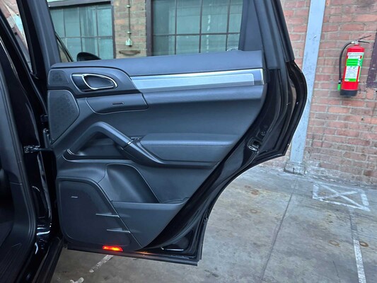 Porsche Cayenne Turbo 4.8 V8 493hp 2010