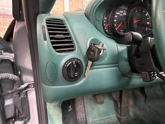 Porsche 911 Carrera 4S 996 320hp 2002 (MANUAL) Youngtimer