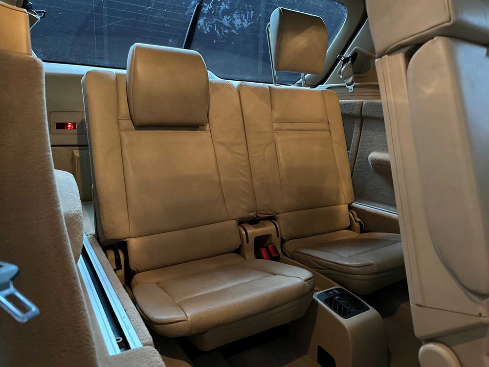 BMW X5 xDrive48i High Executive 7-Seater E70 355hp 2007, 02-XB-HG