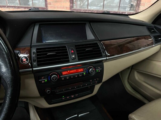 BMW X5 xDrive48i High Executive 7-Seater E70 355hp 2007, 02-XB-HG