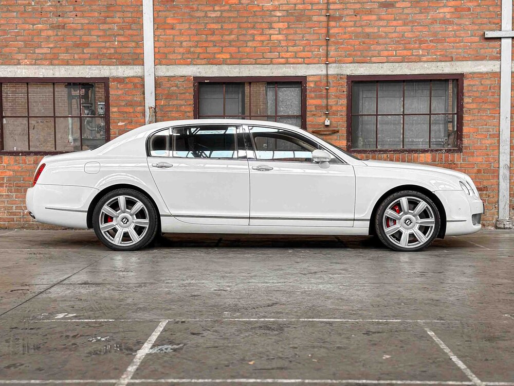 Bentley Continental Flying Spur 6.0 W12 525HP 2007 (53,000 KM) Youngtimer