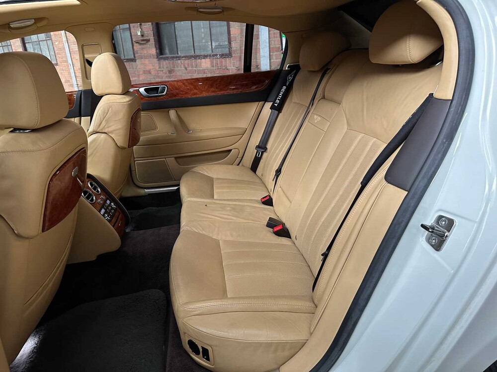 Bentley Continental Flying Spur 6.0 W12 525HP 2007 (53,000 KM) Youngtimer