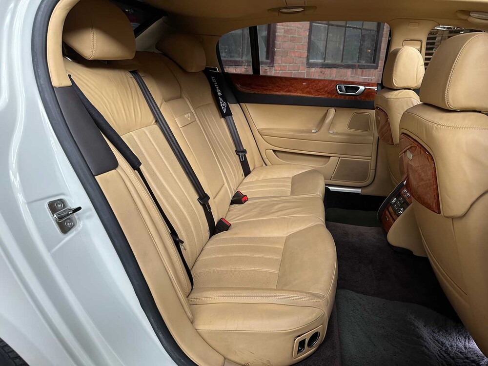 Bentley Continental Flying Spur 6.0 W12 525HP 2007 (53,000 KM) Youngtimer