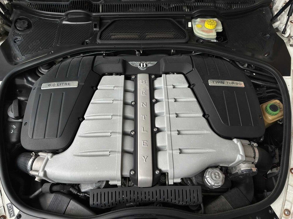 Bentley Continental Flying Spur 6.0 W12 525HP 2007 (53,000 KM) Youngtimer