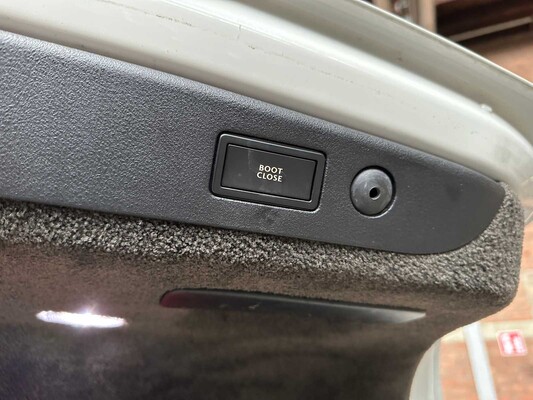 Bentley Continental Flying Spur 6.0 W12 525HP 2007 (53,000 KM) Youngtimer