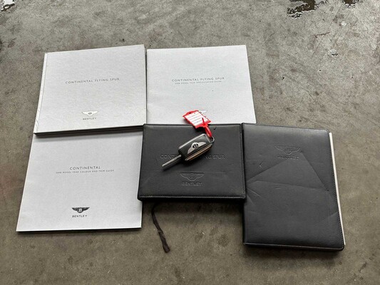 Bentley Continental Flying Spur 6.0 W12 525HP 2007 (53,000 KM) Youngtimer