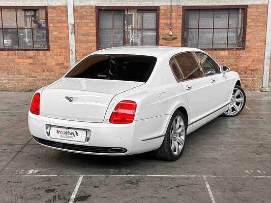 Bentley Continental Flying Spur 6.0 W12 525HP 2007 (53,000 KM) Youngtimer