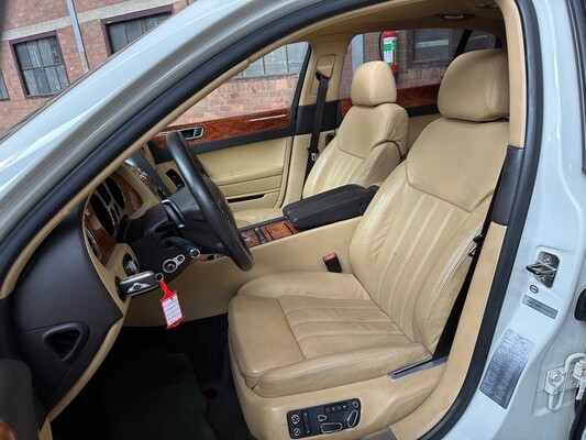 Bentley Continental Flying Spur 6.0 W12 525HP 2007 (53,000 KM) Youngtimer