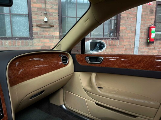 Bentley Continental Flying Spur 6.0 W12 525HP 2007 (53,000 KM) Youngtimer